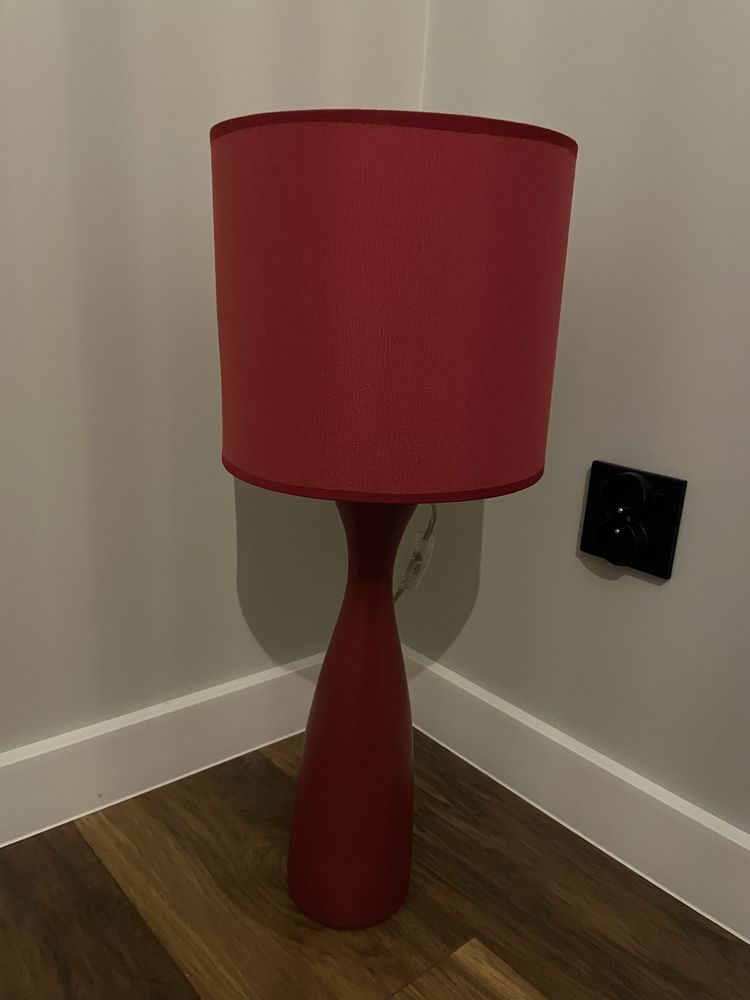 Lampa stołowa czerwona