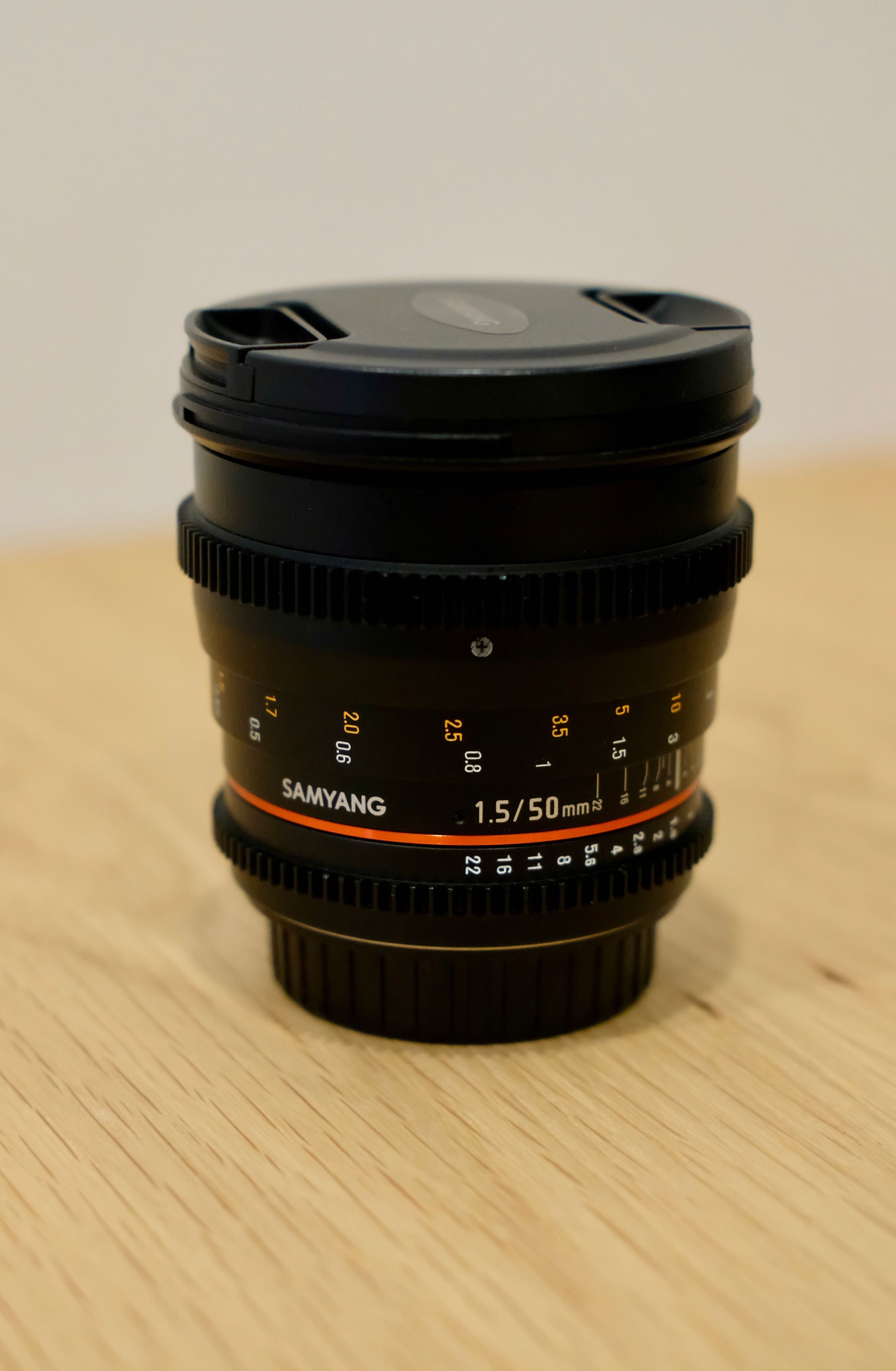 Lente Samyang 50mm T1.5 EF