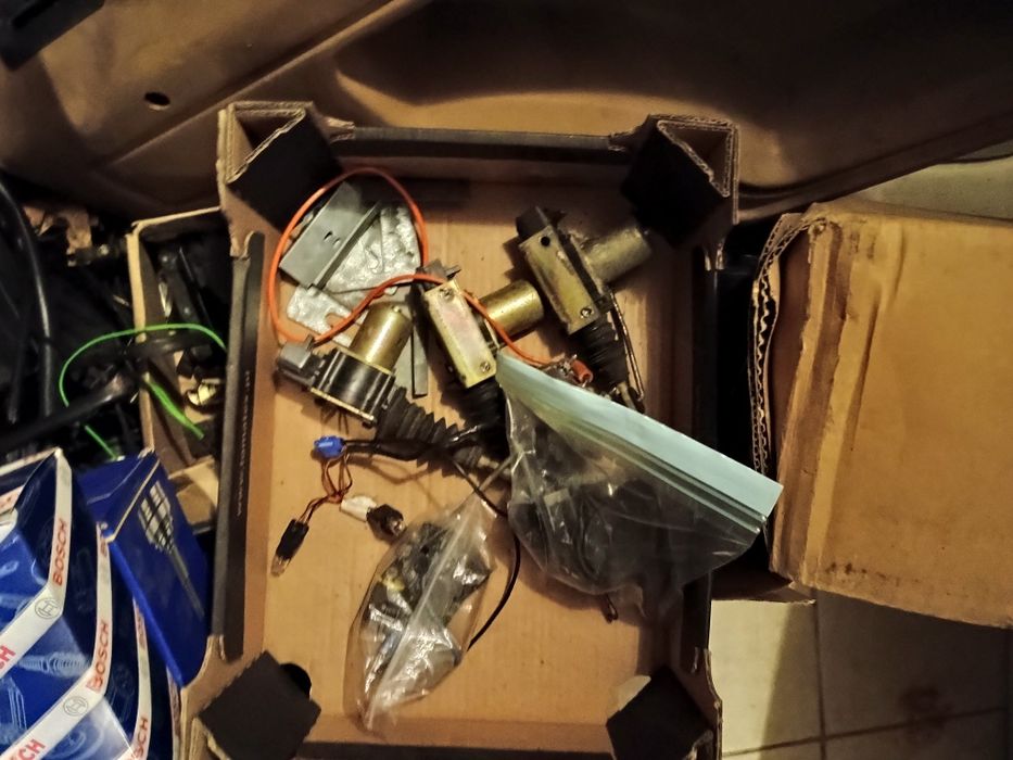 Zamek centralny siłownik zamka jeep xj przedlift