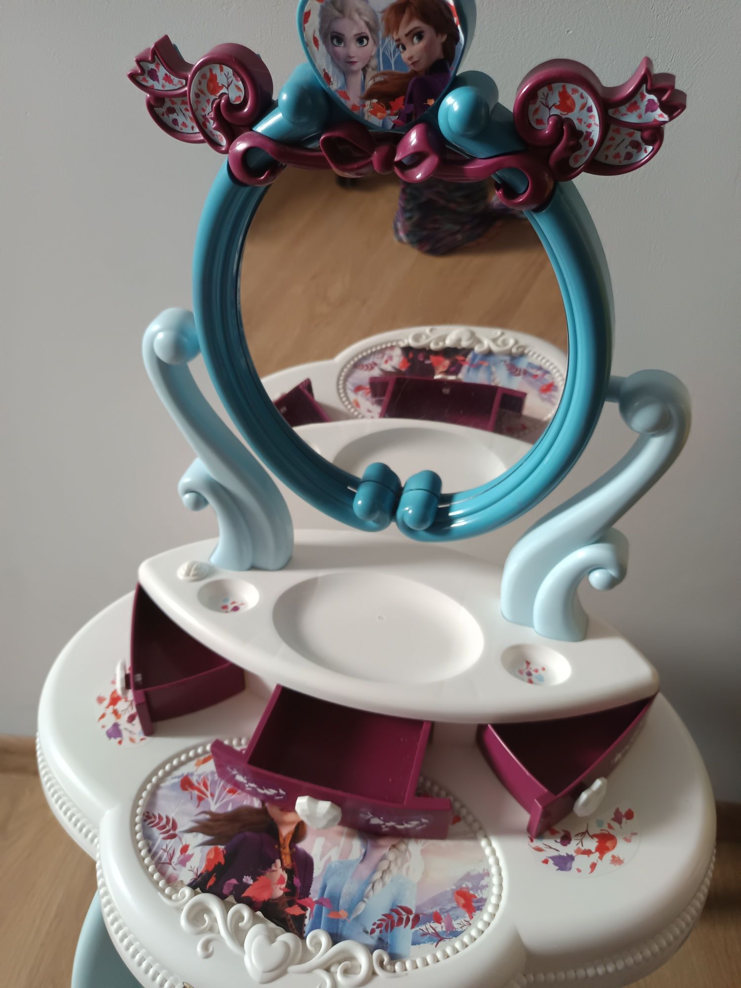Toaletka plus taboret kraina lodu Elsa smoby