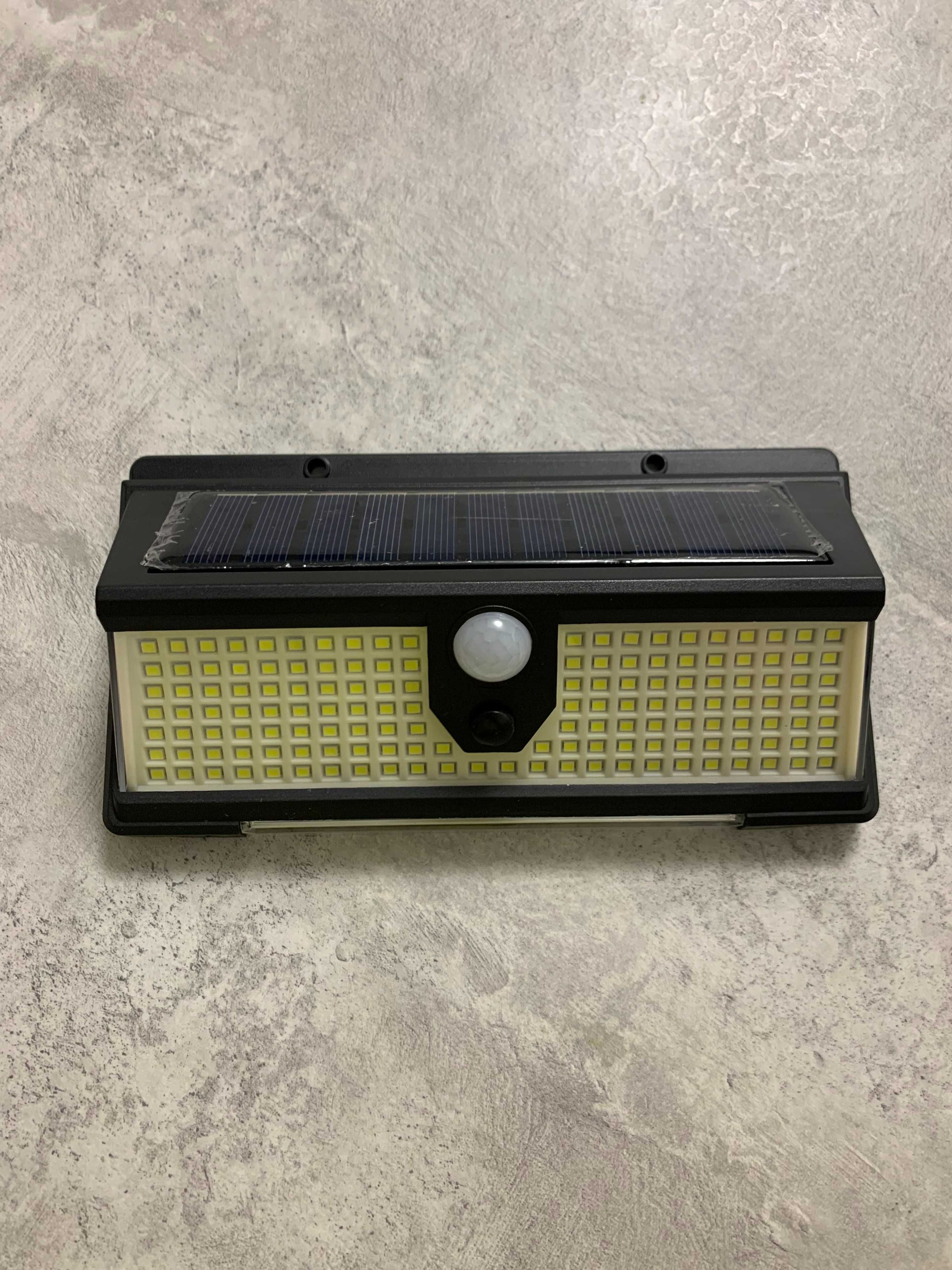 Світильник вуличний, автономний з детектором руху та світла CLS190