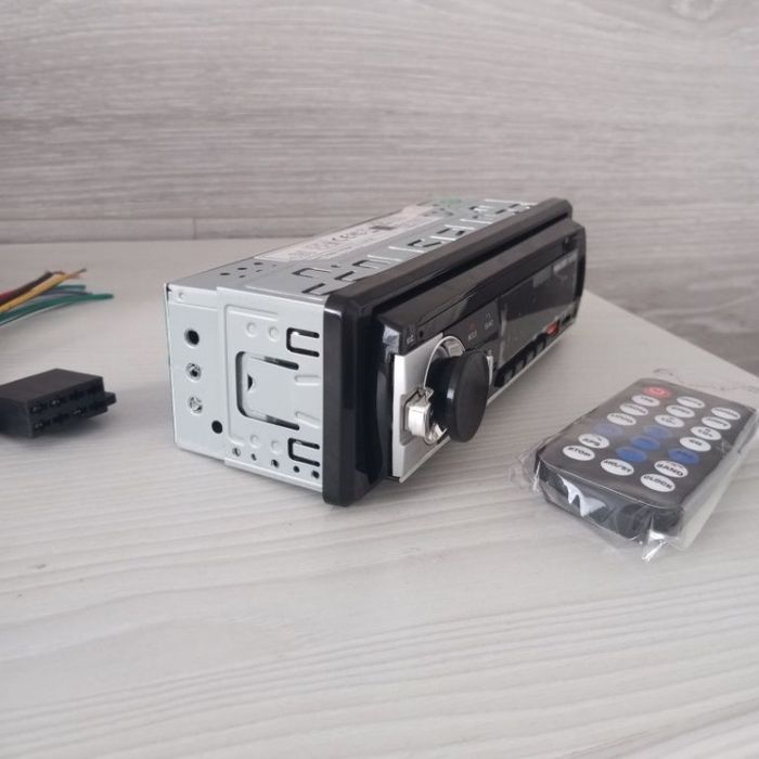 Автомагнітола з AUX USB SD BLUETOOTH (нова)