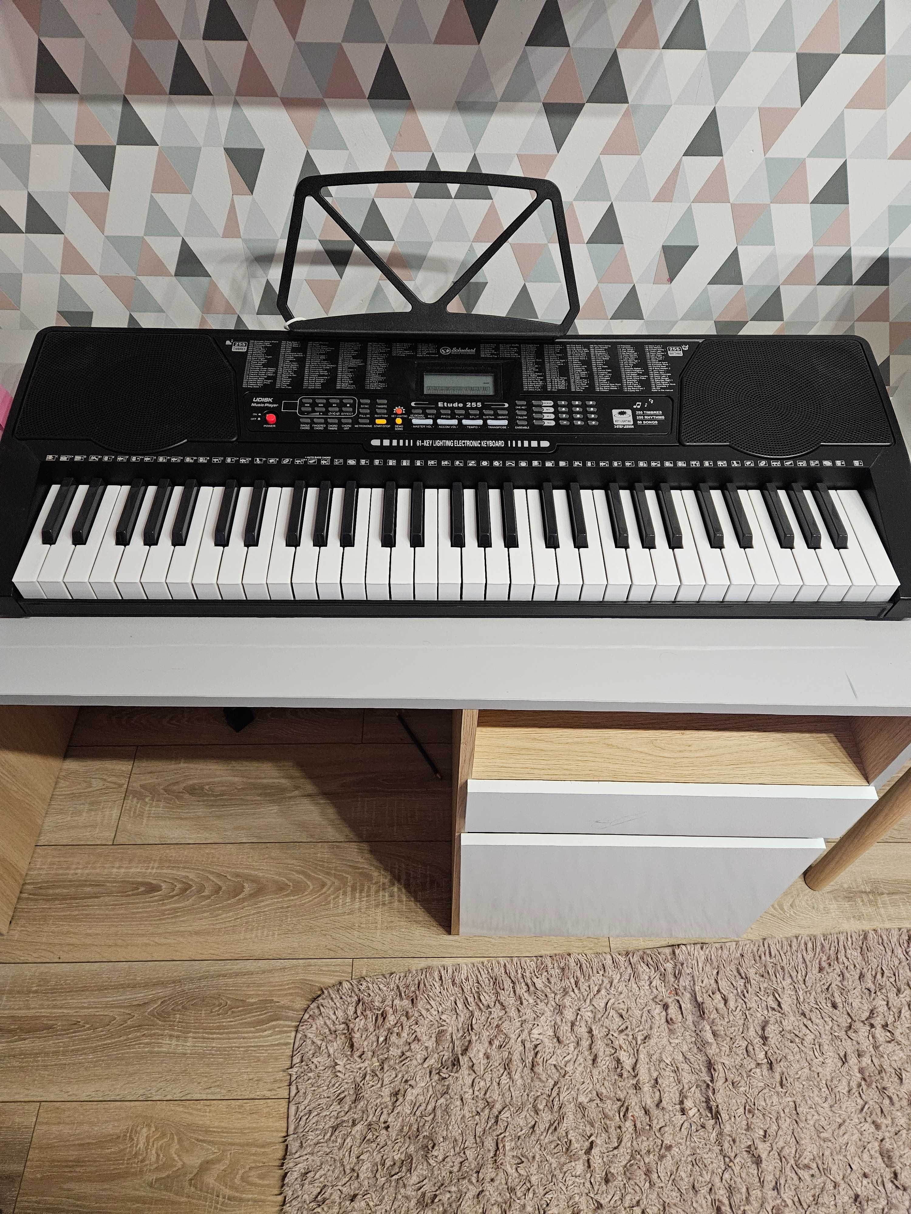 Keyboard Schubert Etude 225 -nowy
