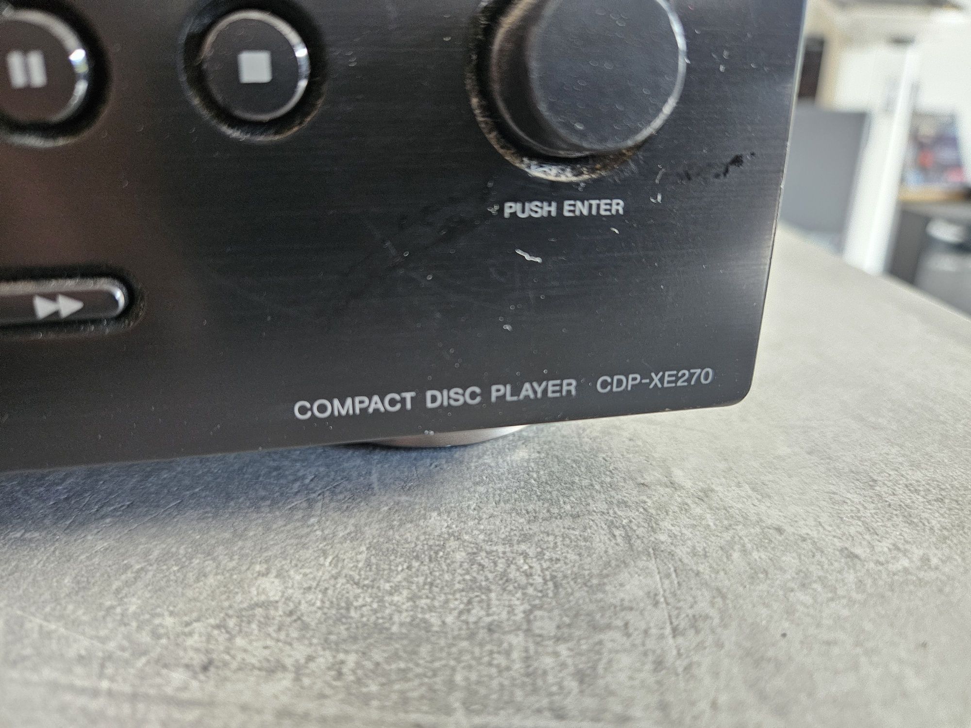 Odtwarzacz CD Sony CDP- XE270