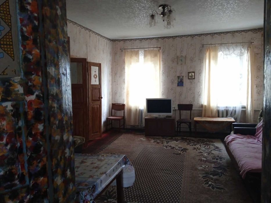 Продаж житлового будинку