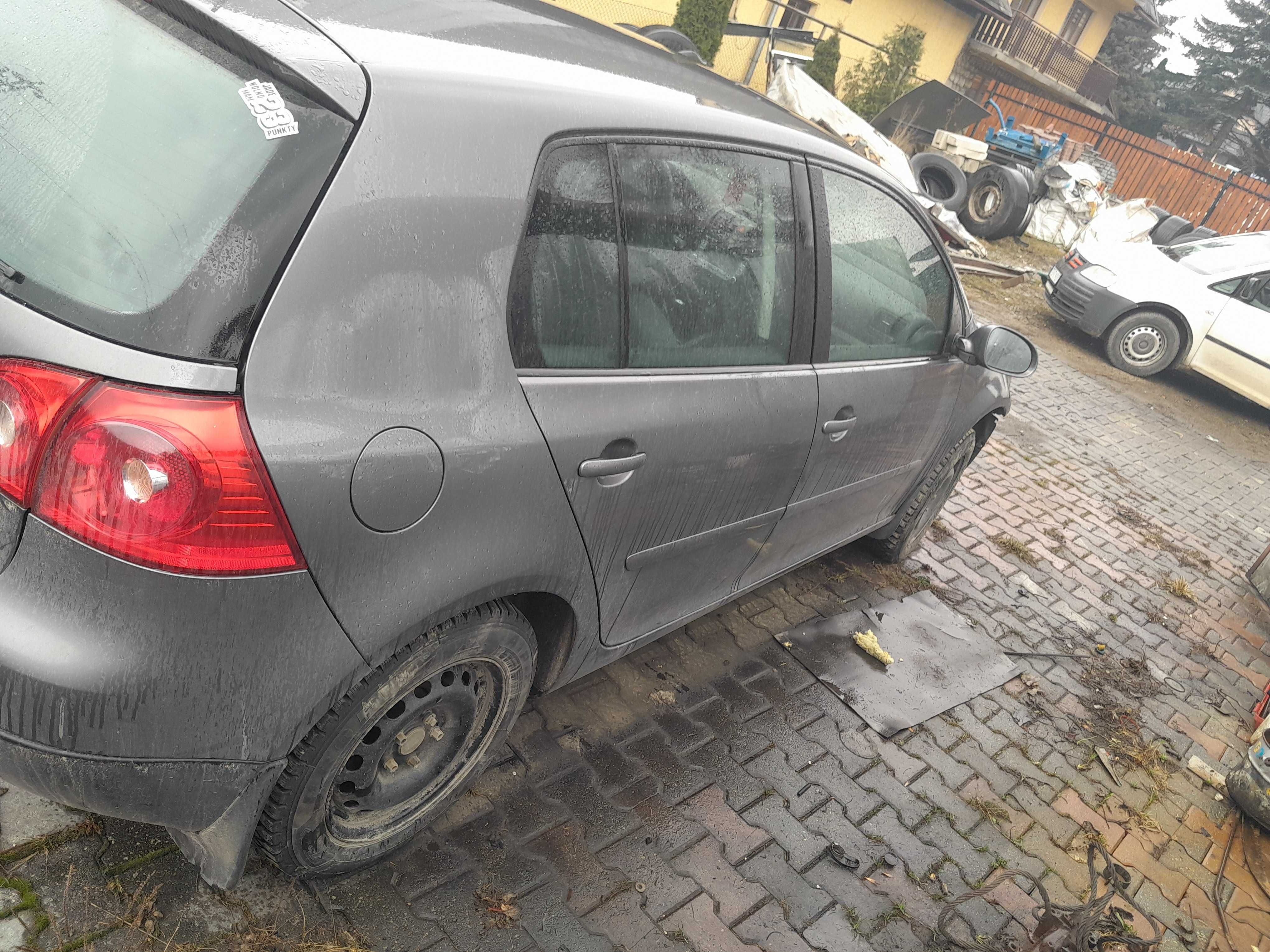 Vw golf 5 uszkodzony 1.9tdi