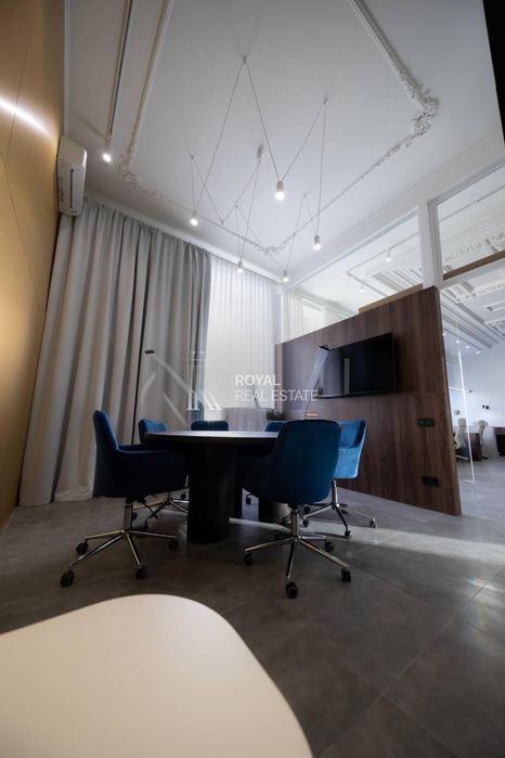 Оренда Офіс 155 м.кв вул. Хмельницького Богдана Центр Сучасний ремонт