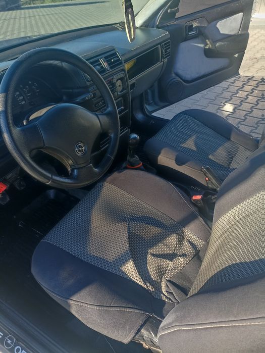 Продам авто технічно і візуально у доброму стані.