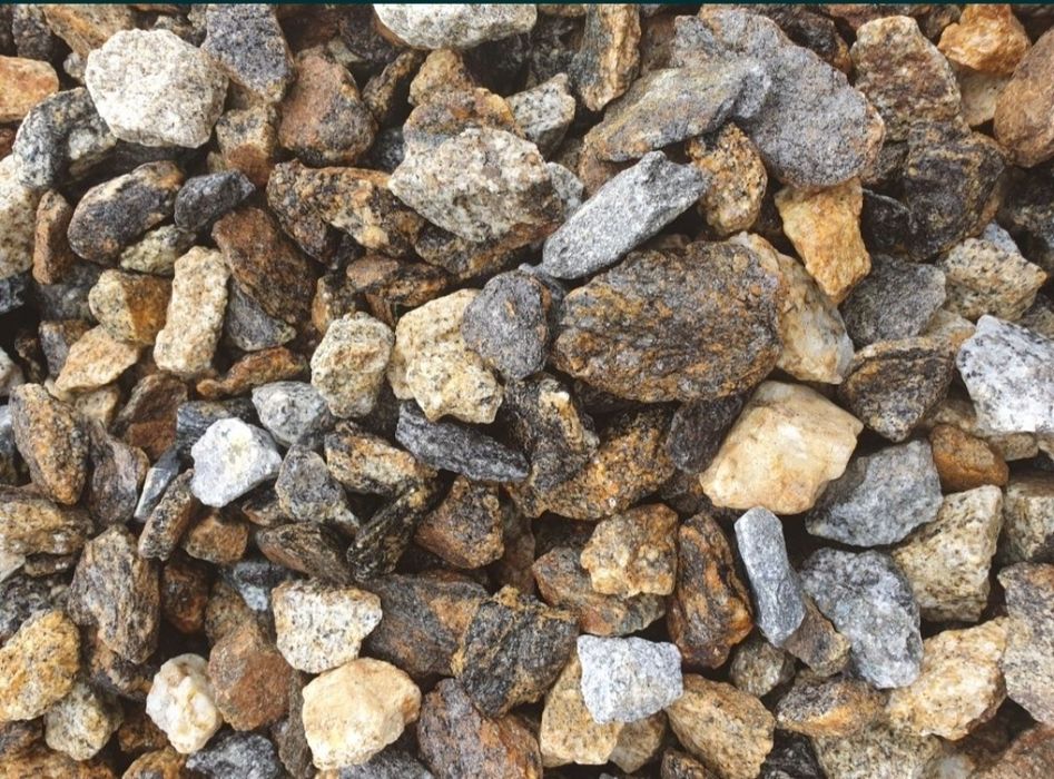 Skład kamienia grysy otoczaki żwiry piasek ziemia Siesławice 193