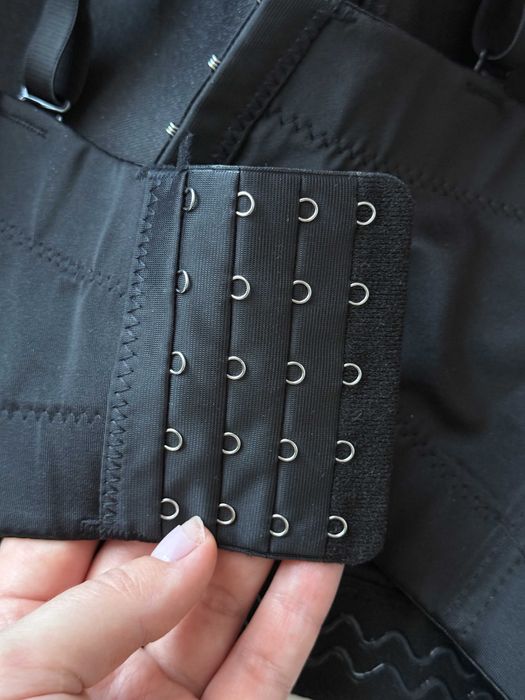 Корсет жіночий з бусами  чорний розмір с-м святковий корсет для жінок