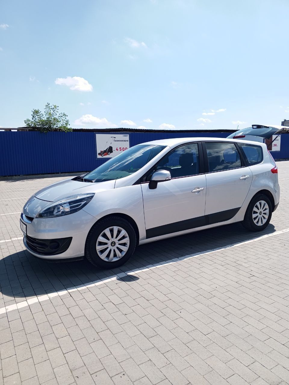 Renault scenic 2012