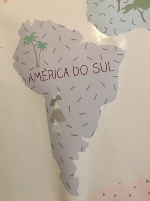 Papel de parede mapa mundo menina