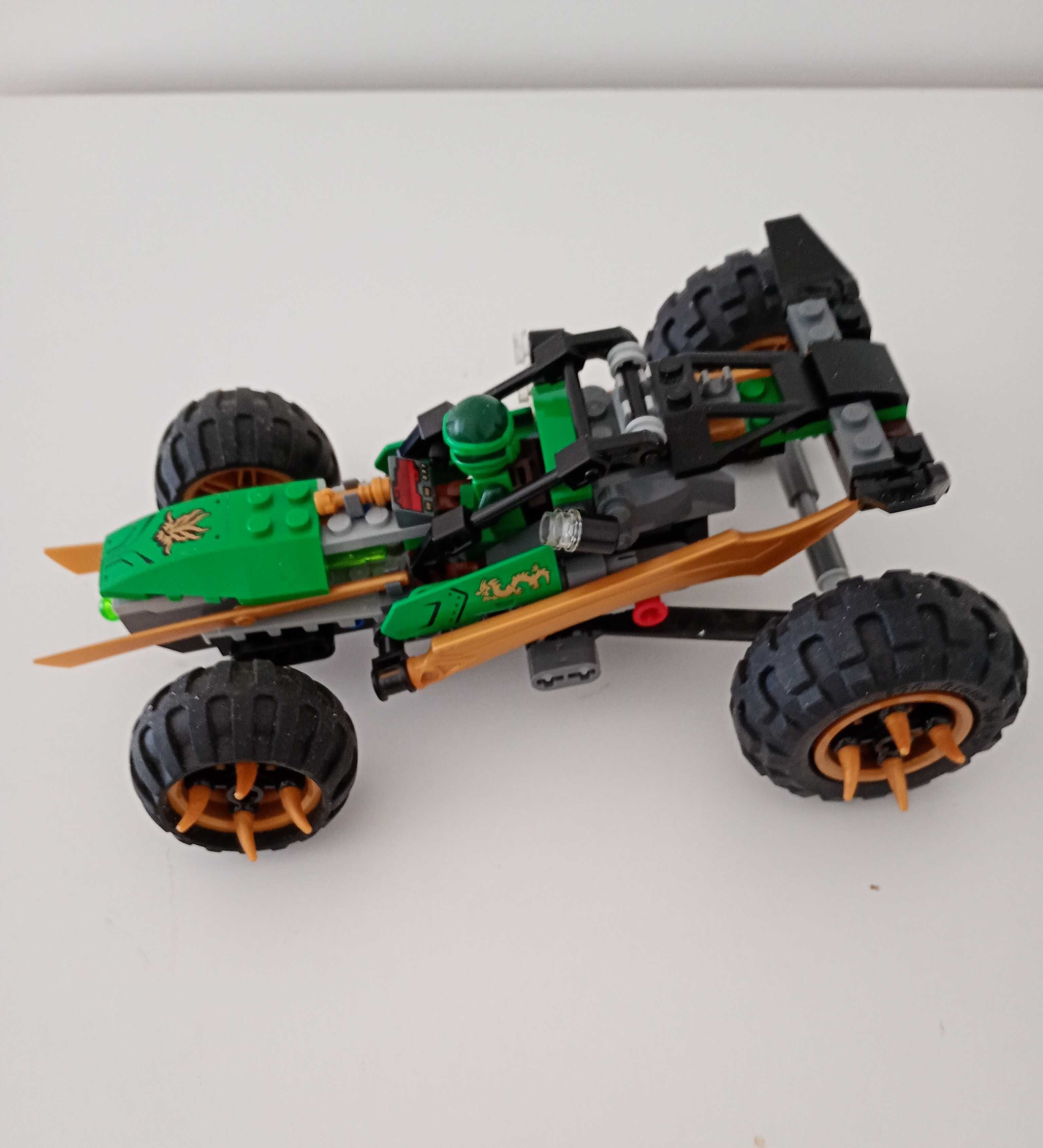 Lego. Dżunglowy ścigacz z LLoydem.