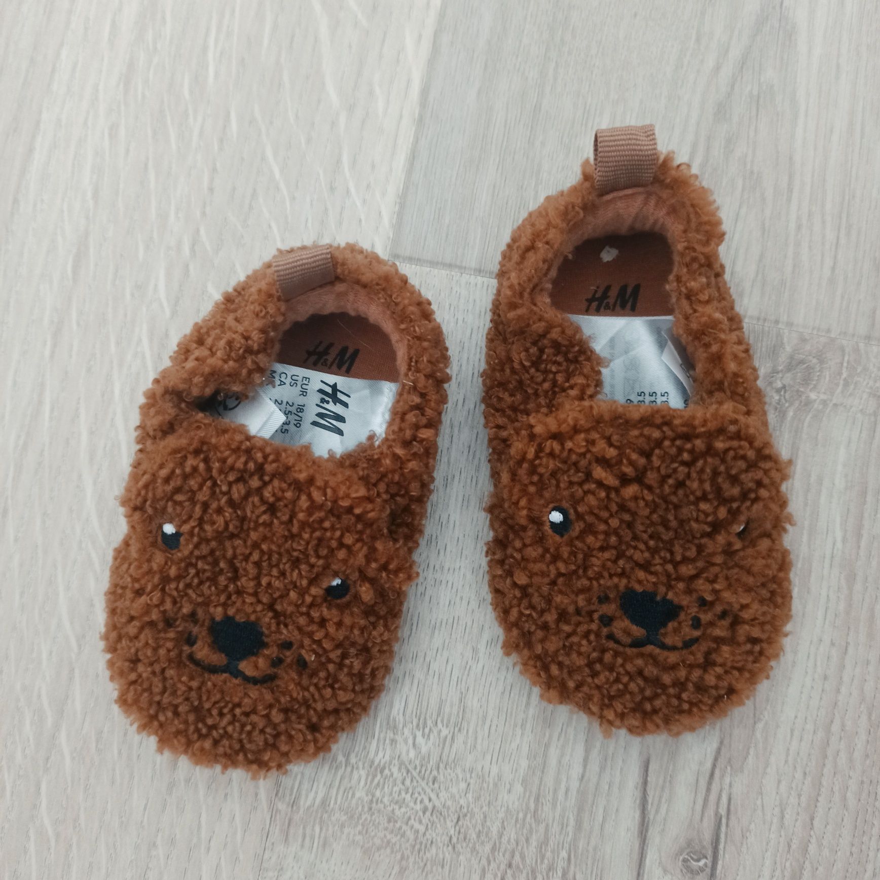 NOWE nieużywane buty kapcie niemowlęce misie brązowe H&M 18/19 6-12ms