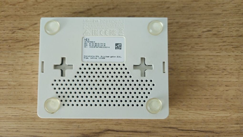 Router MikroTik HEX 750Gr3