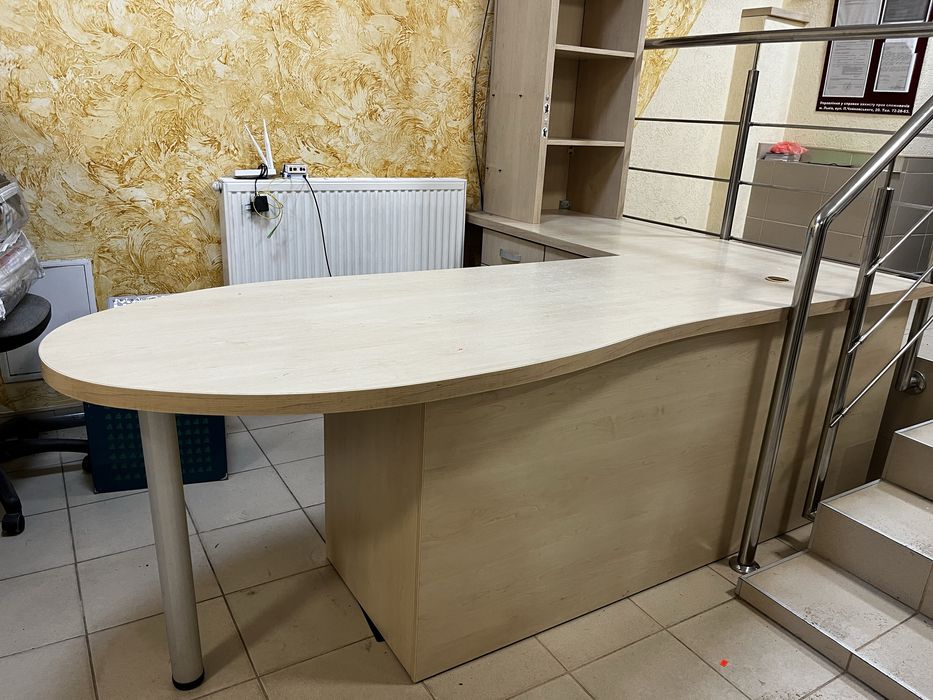 Продається стіл компютерний кутовий