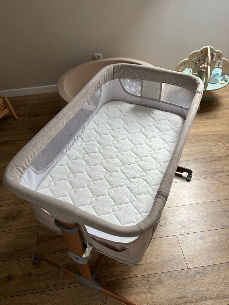 Łóżeczko dostawne Momi Smart Bed