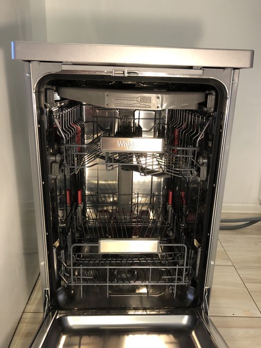 Zmywarka Whirlpool, 2 lata, stan idealny, 44.5 (szer.) x 60 x 85