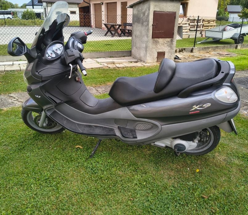 Skuter Piaggio x9 125 evolution