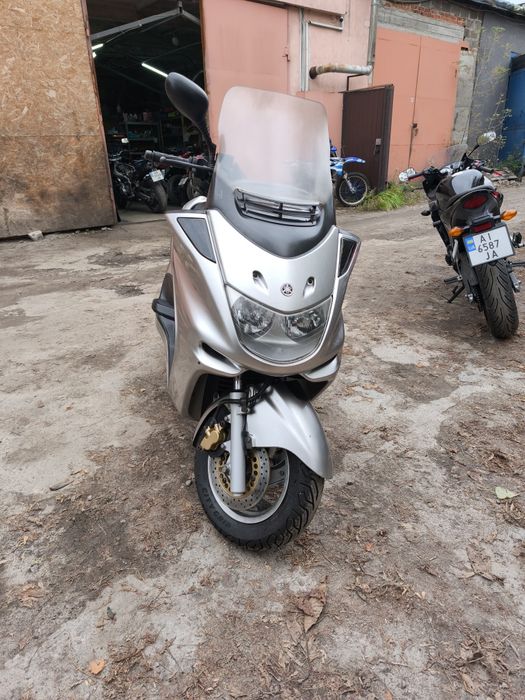 Yamaha majesty 250