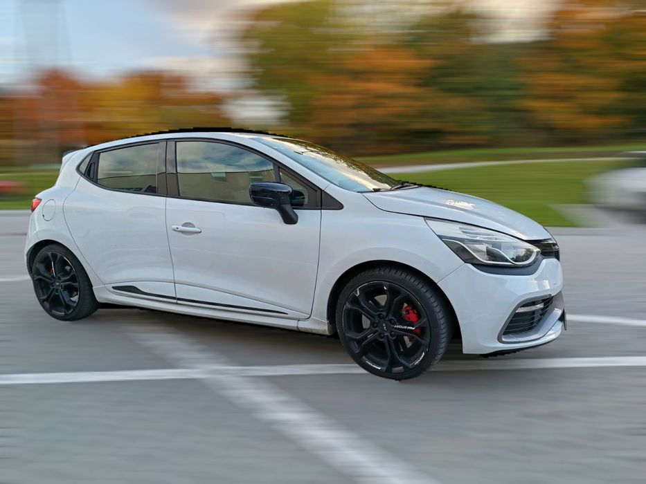 Renault Clio 1.6 Turbo RS Sport 200KM