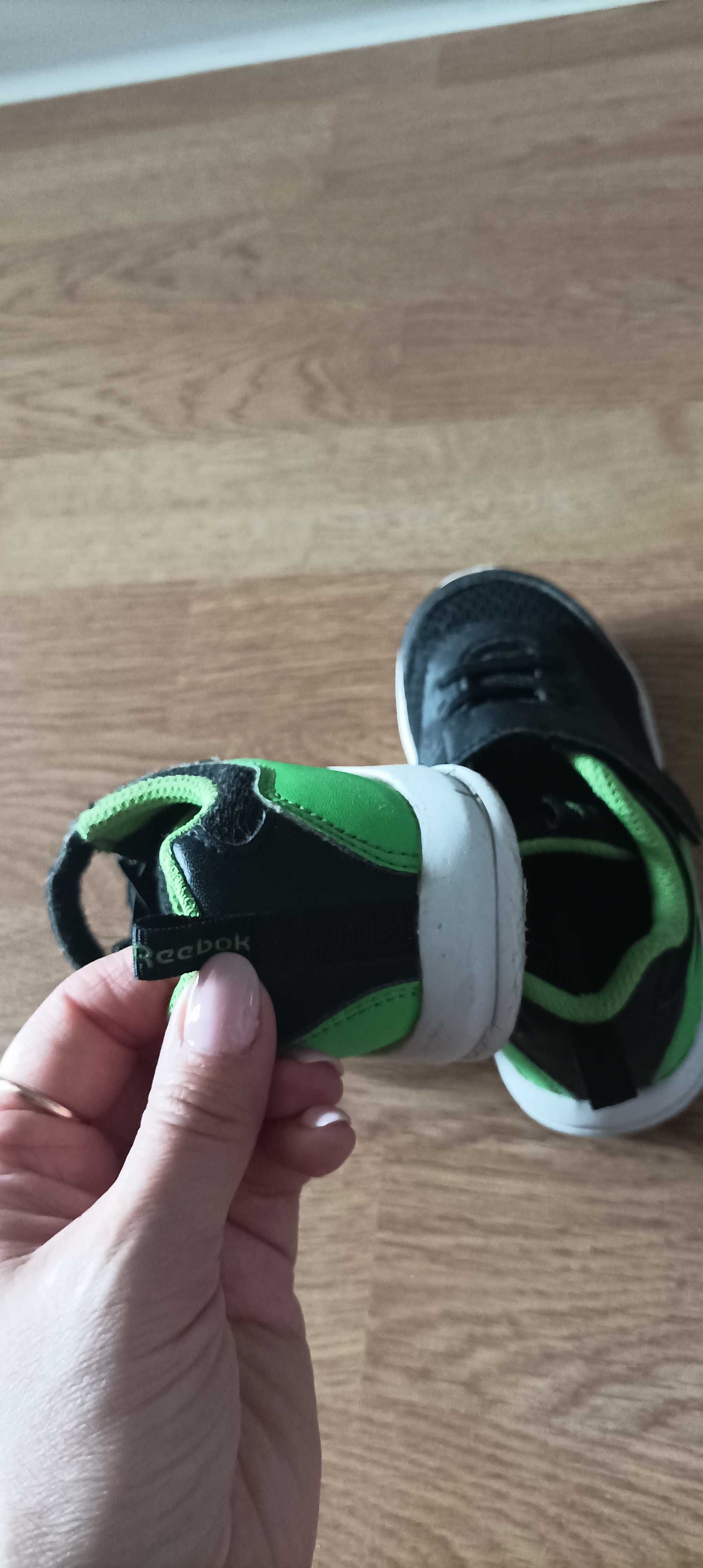 Sprzedam używane buty sportowe Reebok rozm.24