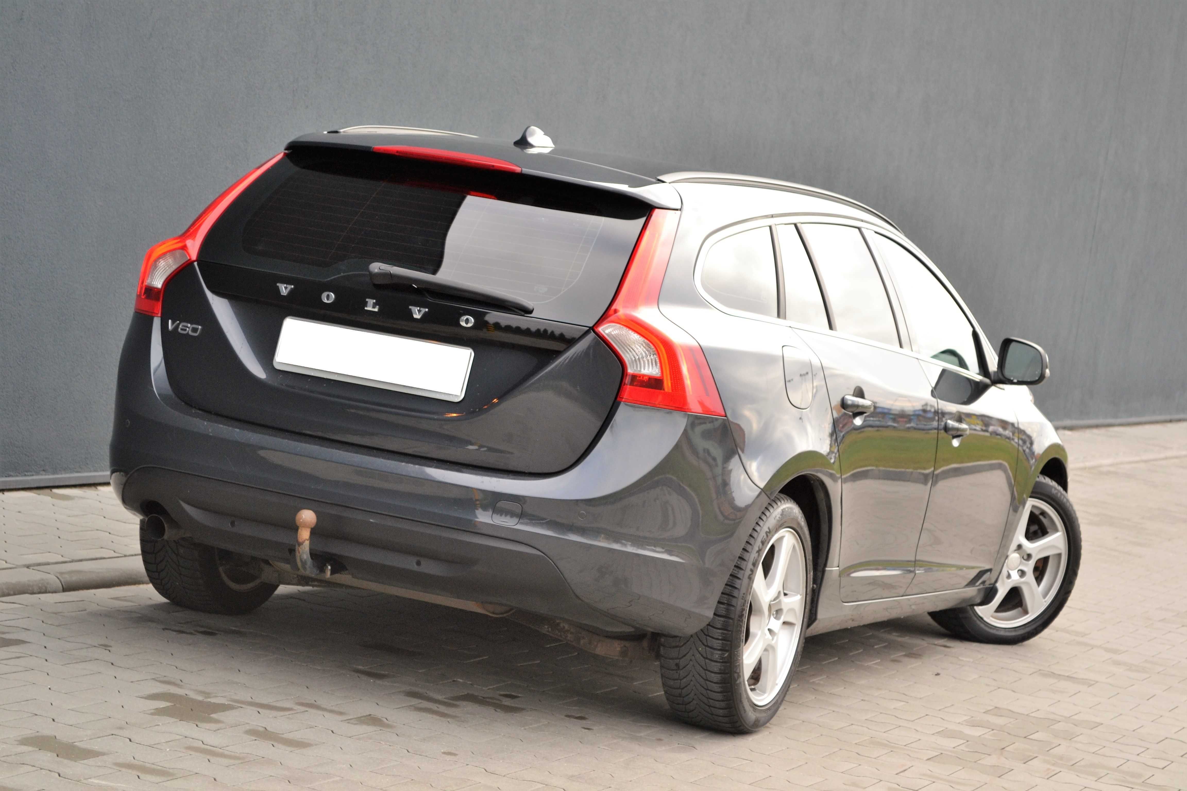 Volvo V60 1.6d 115KM**Skóra**Navi**Tempomat**Bluetooth**AUX/USB