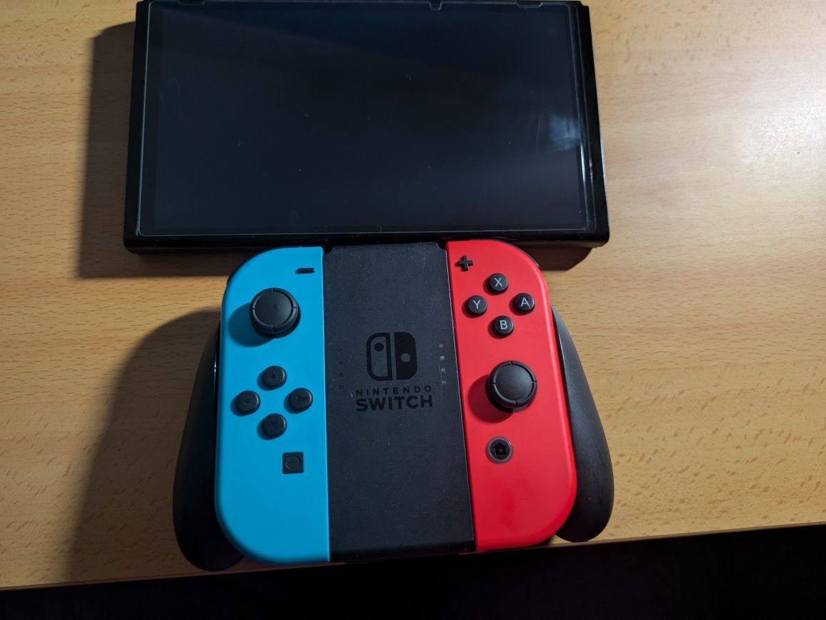 Nintendo Switch Oled + Jogos e Acessórios