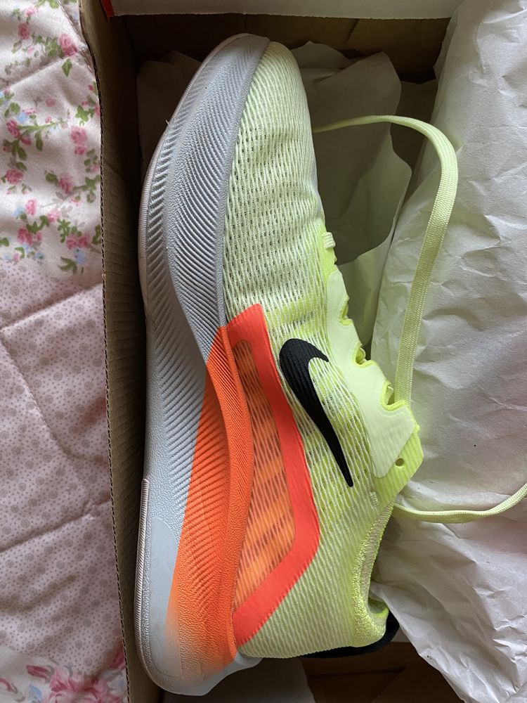 Nike zoom fly 4 - como novos-38,5