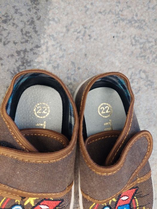 Kapcie rozmiar 22