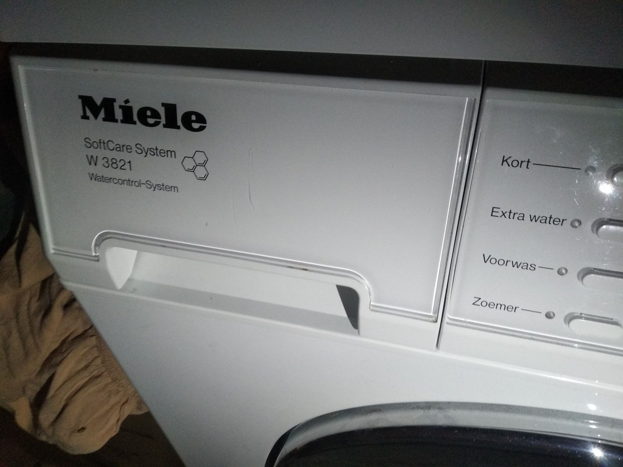 Пральна машина Miele W3821