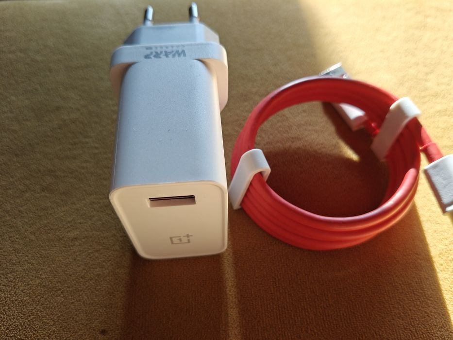 OnePlus Super Charger