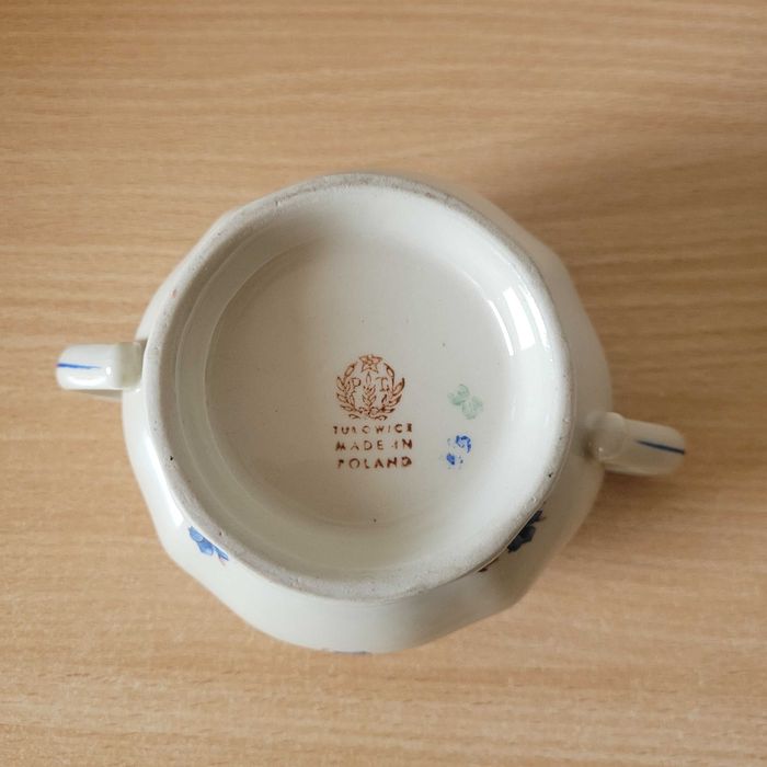 cukiernica w niebieskie kwiatki