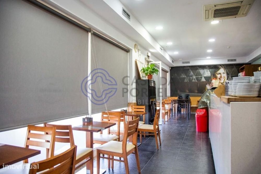 Pão Quente para trespasse  em Custóias Matosinhos.