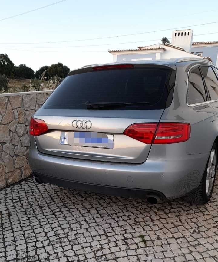 Audi A4 B8 gasolina 211cv Carrinha espaçosa, potente e bem estimada