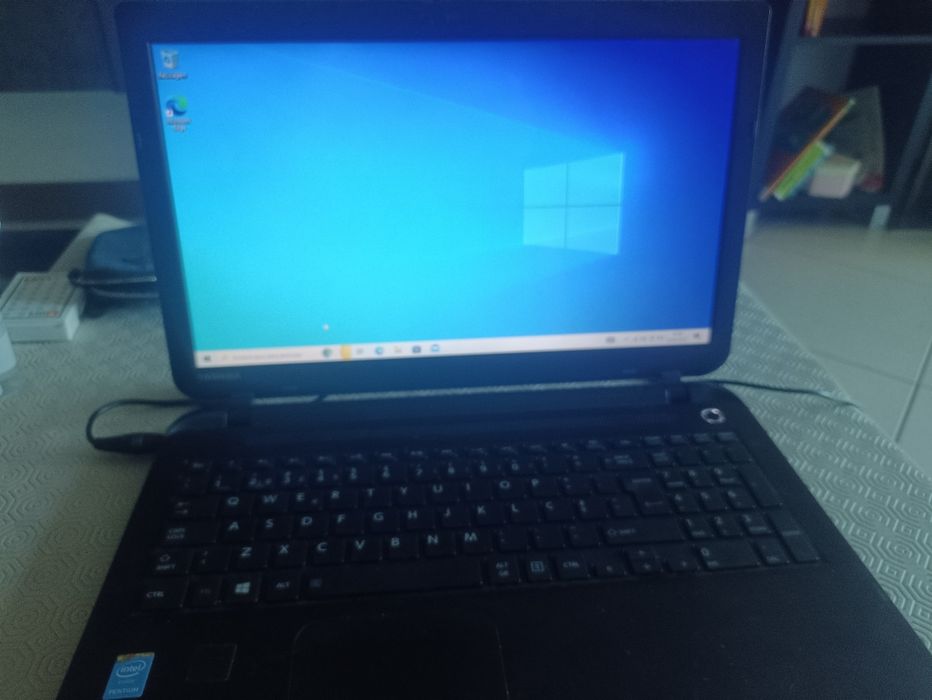 Portátil 15,6" Toshiba satellite C50-B-16U