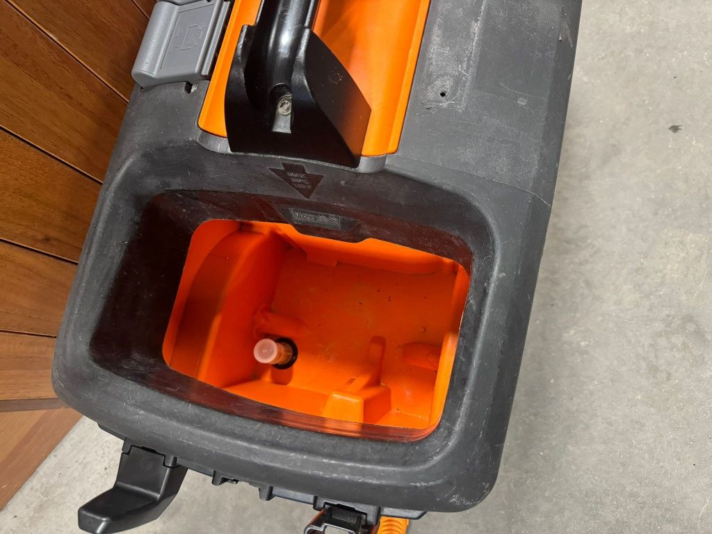 Odkurzacz piorący Karcher Puzzi 100