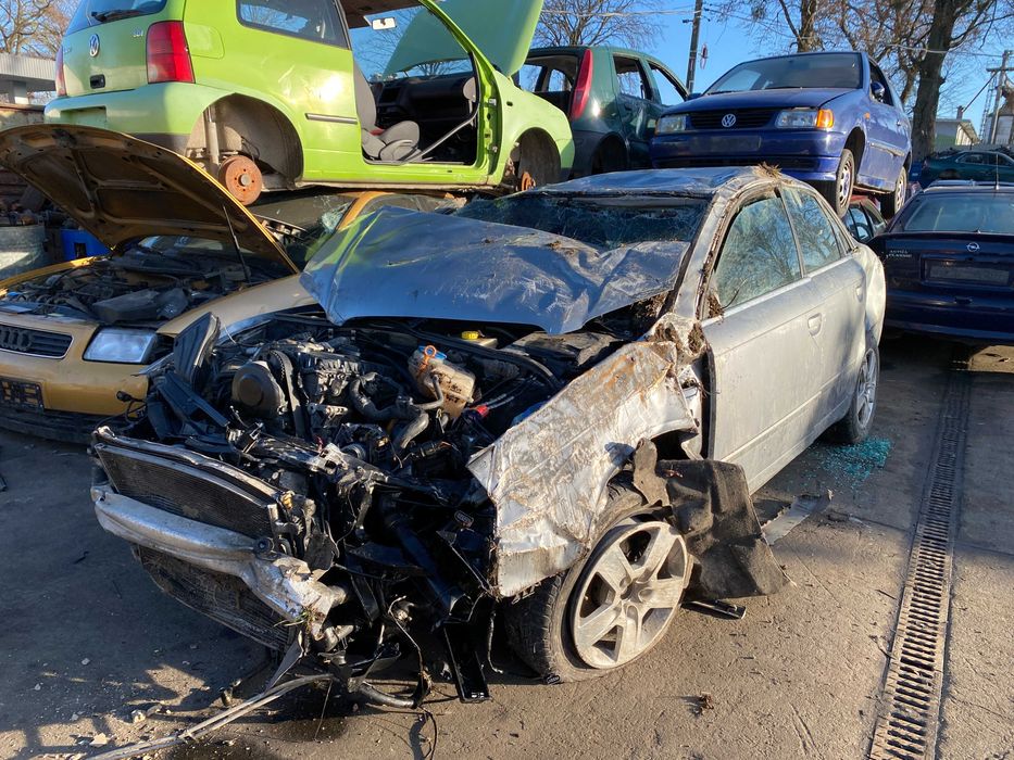 2005 Audi A4 1.9tdi wszystkie części