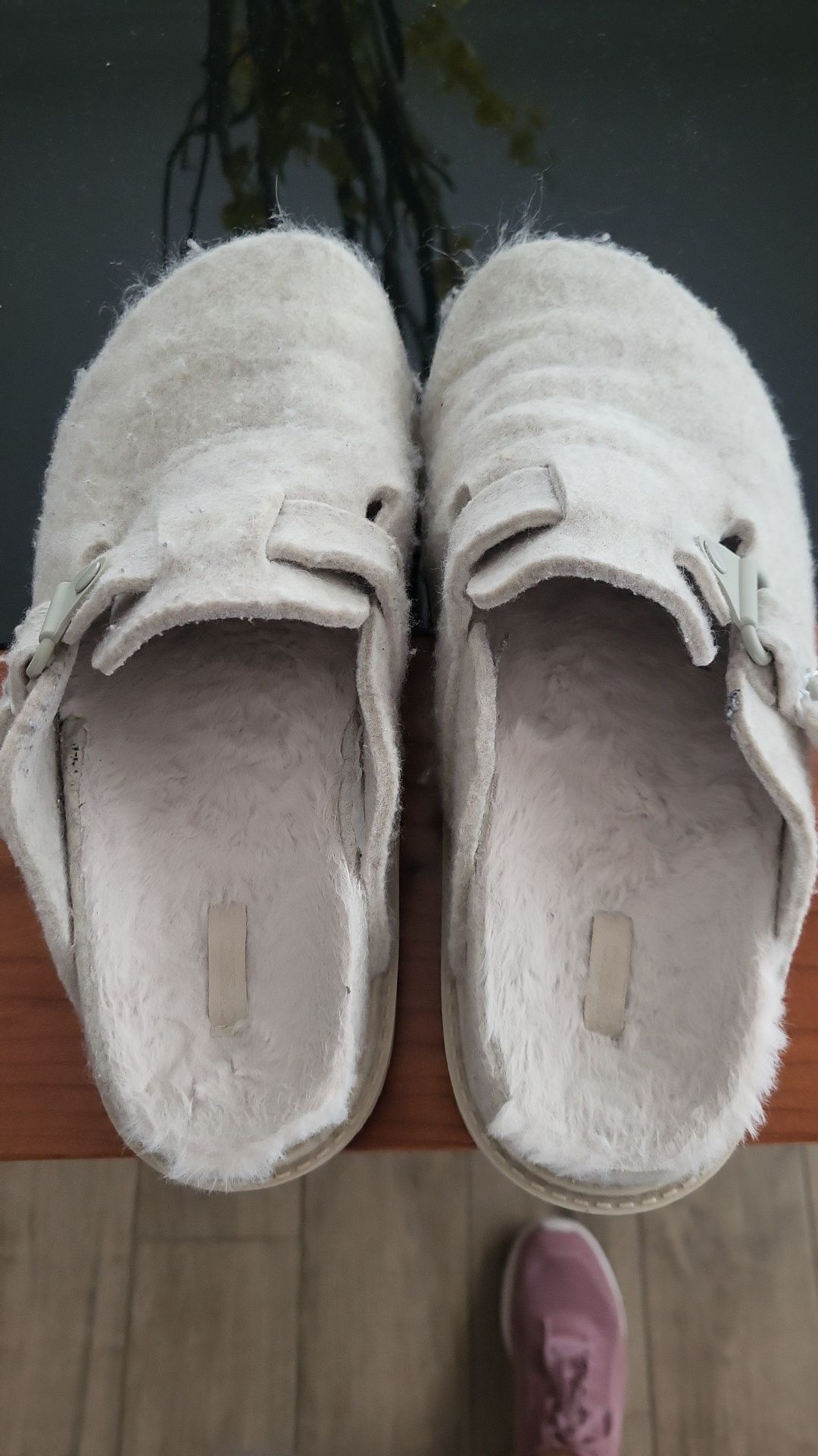 Pantufas novas da marca yosho