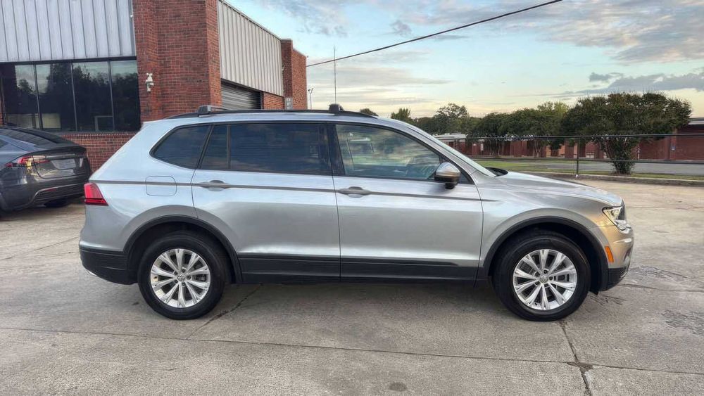 Volkswagen Tiguan S      2020