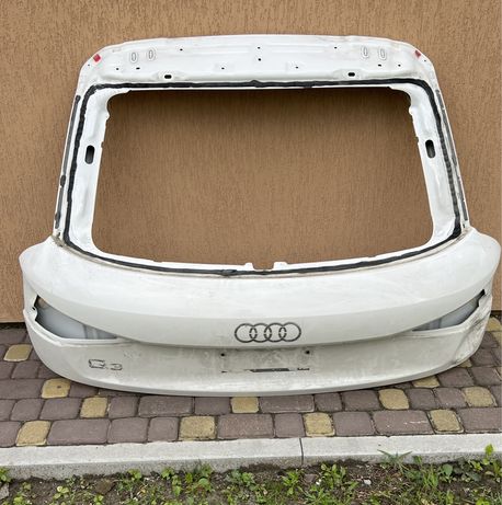 Кришка багажника Audi Q3 2017