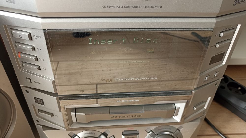 Stara retro vintage wieża Philips FW-R8/22 z głośnikami i nagrywarką
