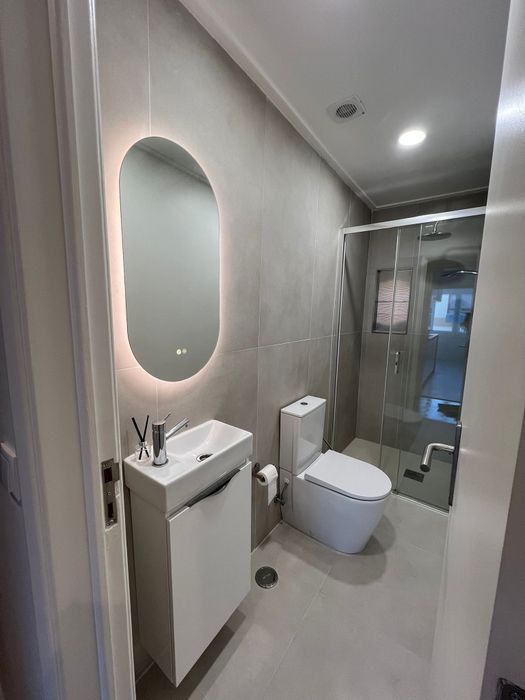 Arrenda-se quarto Laranjeiro