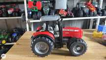 Bruder traktor Massey Ferguson
