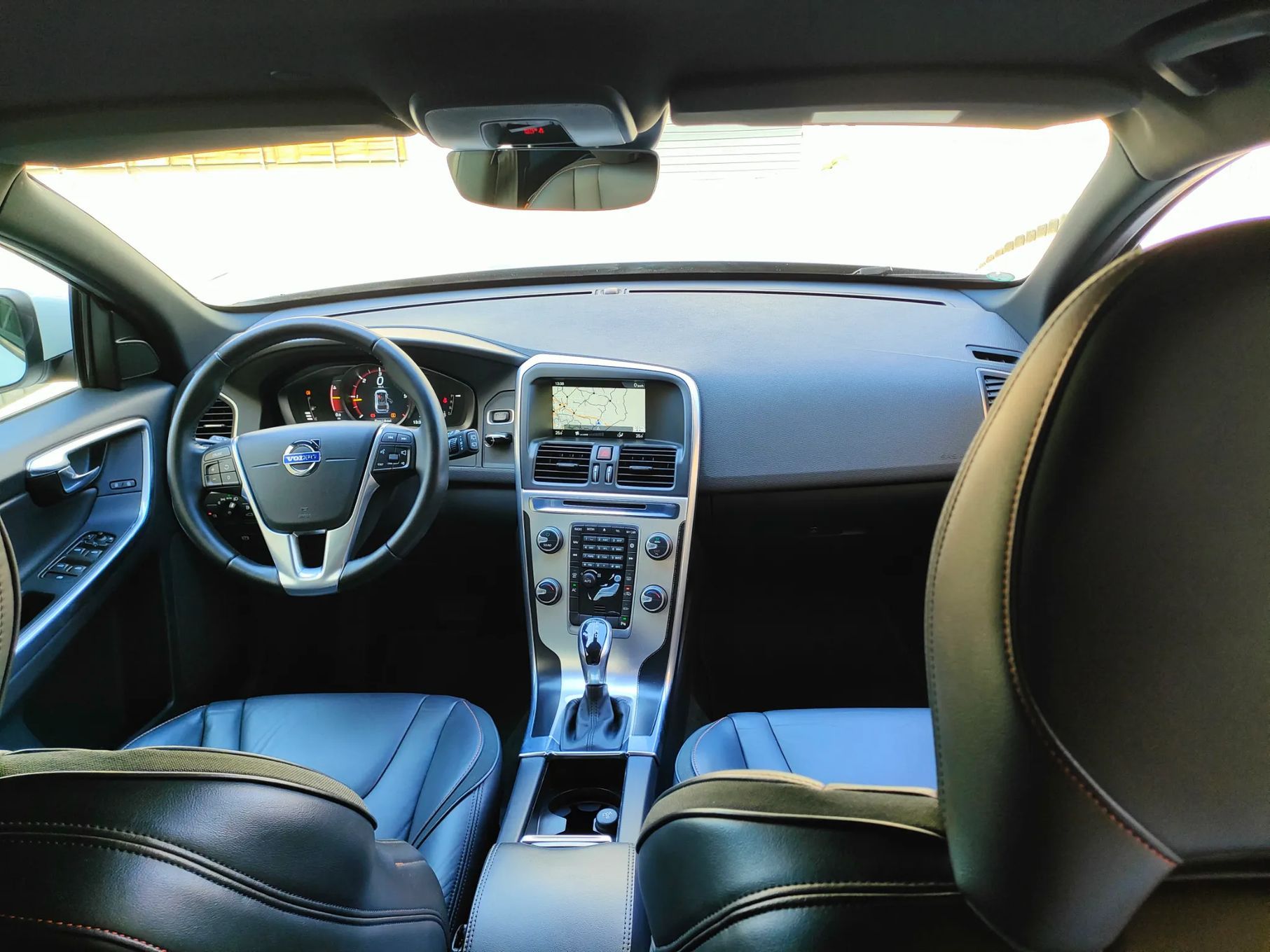 Volvo XC 60 Bogata Wersja-Ocean Race-Zadbany-Xenon-Automat-GPS-Nowy Rozrząd!