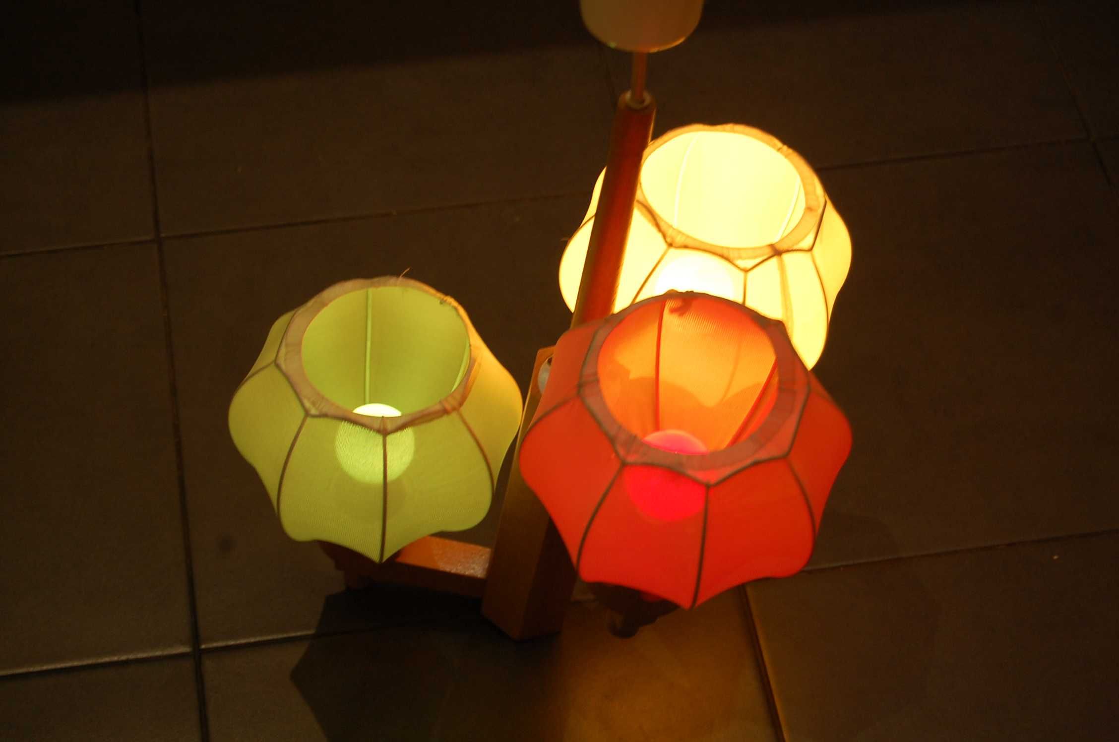 Żyrandol, lampa z kloszami, na 3 żarówki - PRL