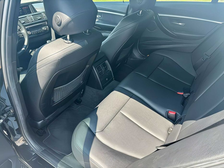 BMW 3 Series      2018