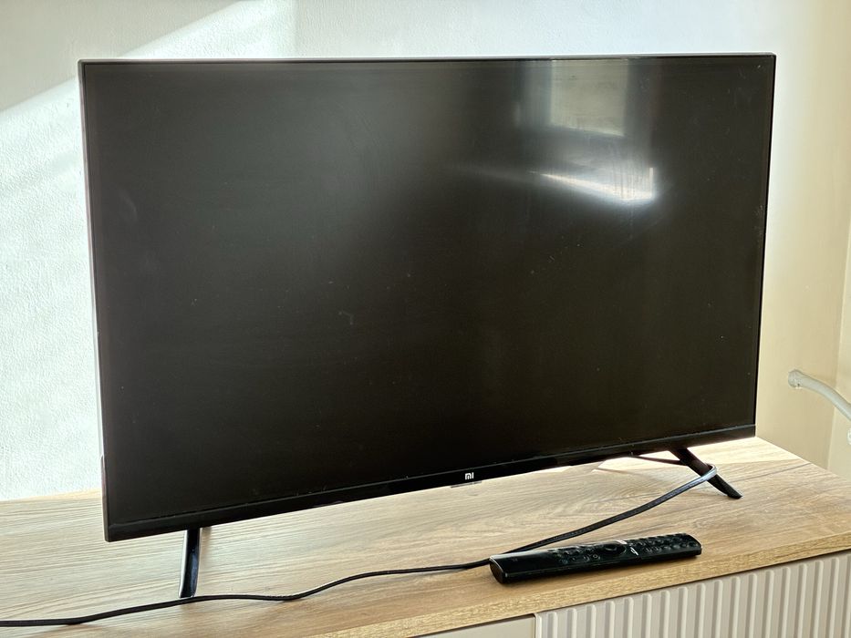 Telewizor SmartTV Xiaomi Mi LED 32" (L32M6-6AEU)