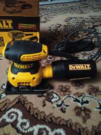 Вібраційна шліфмашинка DeWalt DWE 6411