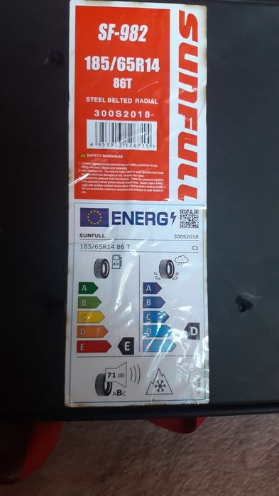 Opony zimowe SF-982 nowe